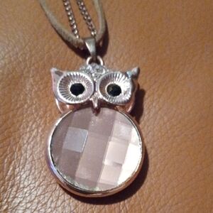 -- Elegant Gold Color Owl Pendant Necklace